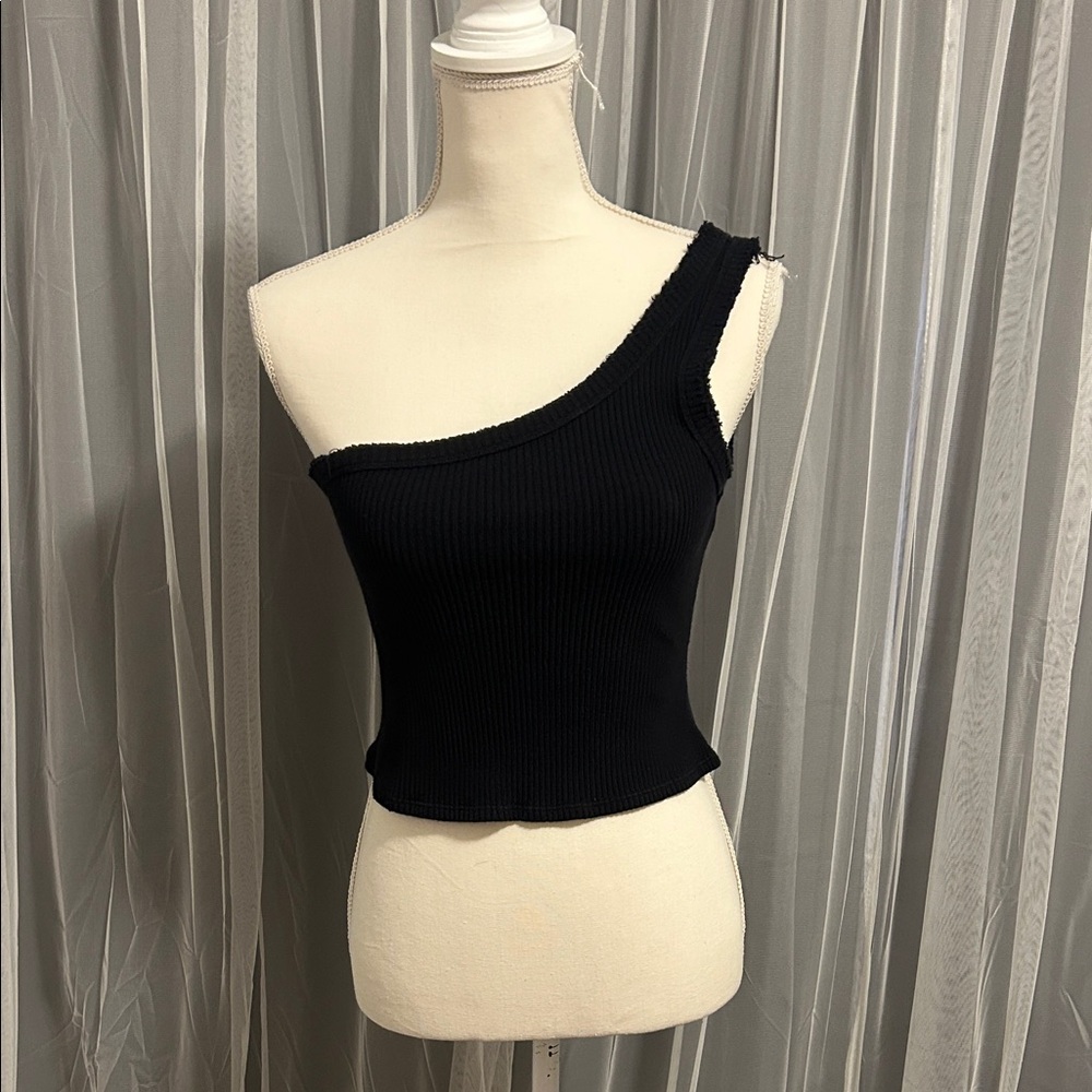 Urban Outfitters Black Ribbed One-Shoulder Crop Top Size Large